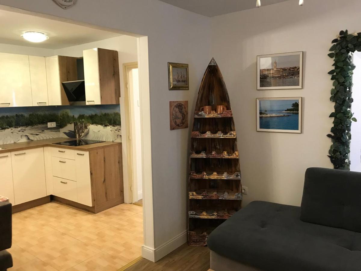 Holiday home Place Veli Dvor - With Private Garden In Old Town Punat
