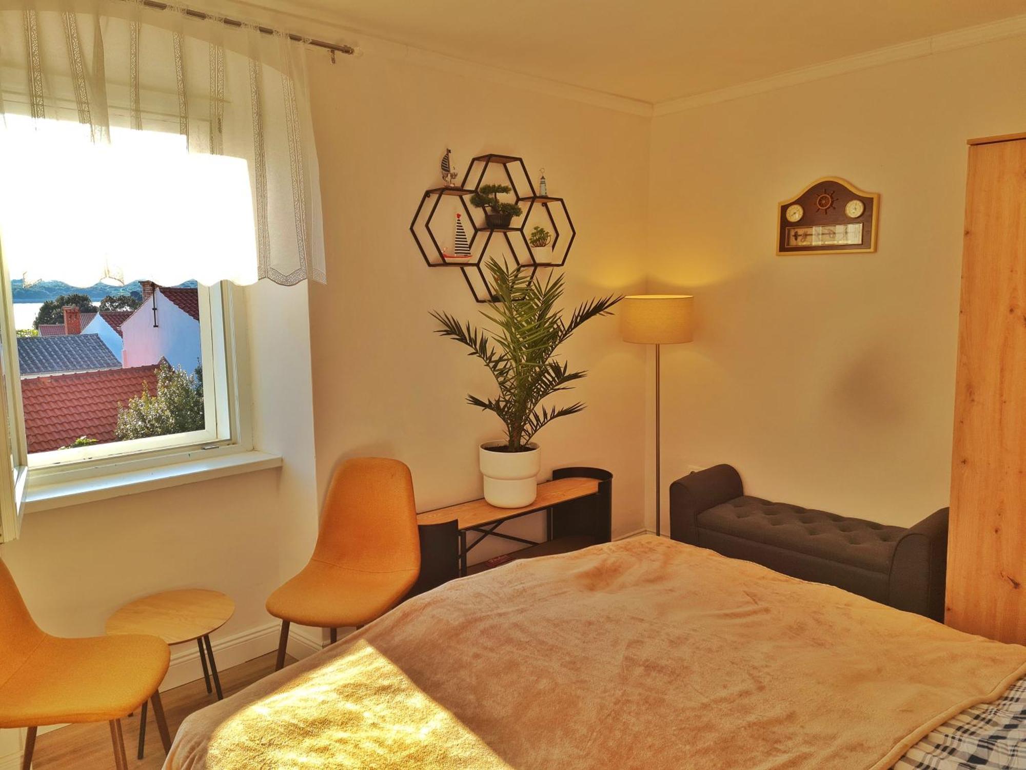 Holiday home Place Veli Dvor - With Private Garden In Old Town *